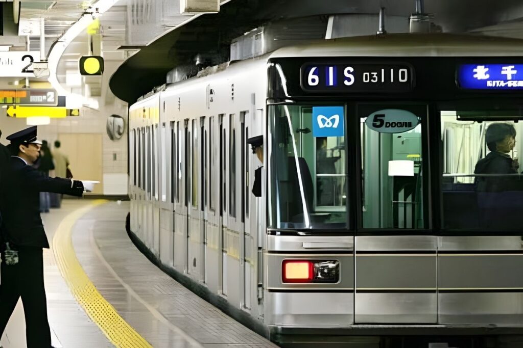 Tàu ngầm cao tốc - phương tiện di chuyển tiết kiệm được ưa thích