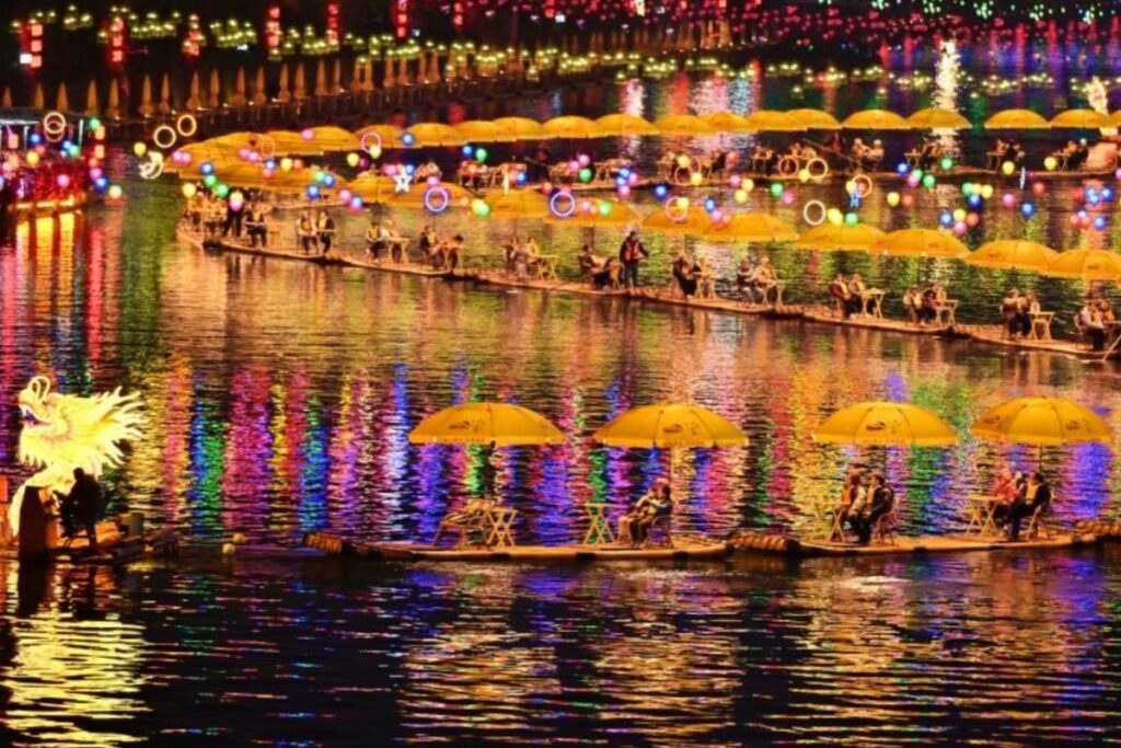 Du thuyền rồng tại tết nguyên đán Trung Quốc