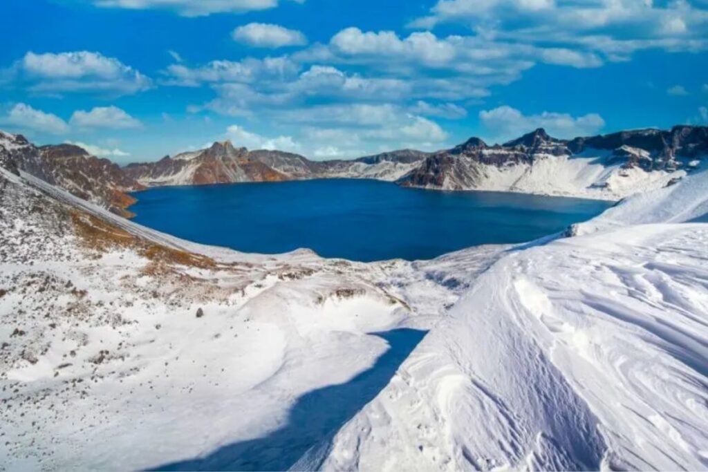 Long Đàm Sơn nổi tiếng với hiện tượng "rừng pha lê"