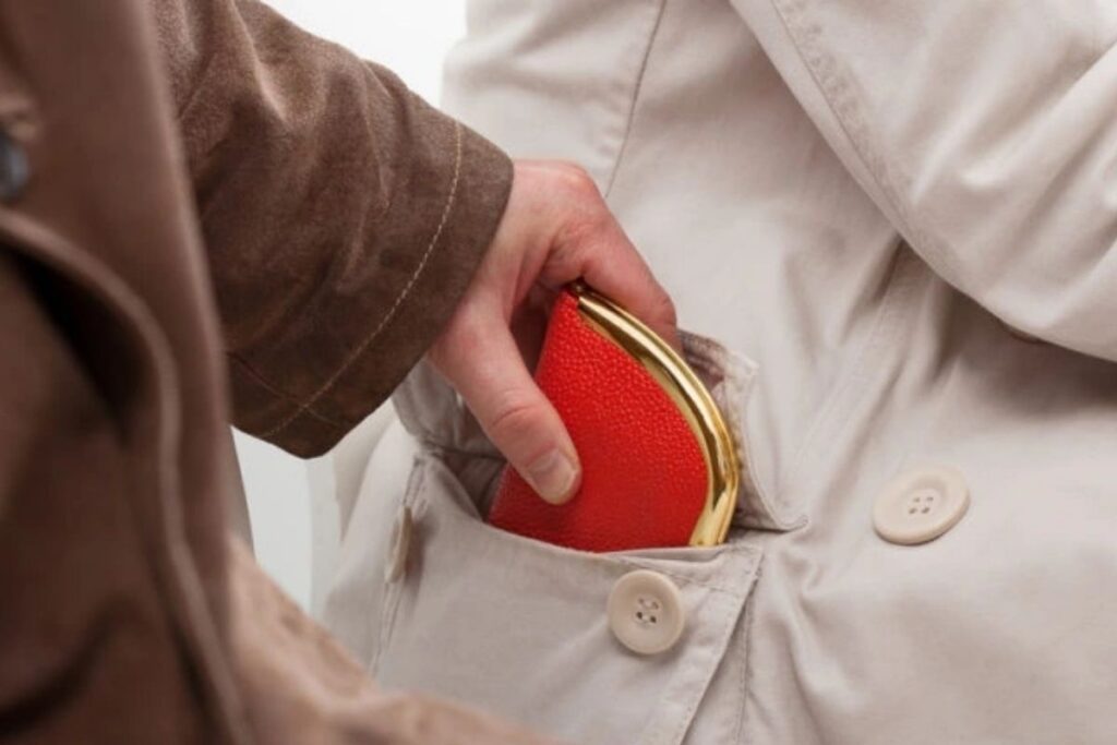 Đặc biệt lưu ý tránh các thủ đoạn lừa đảo 